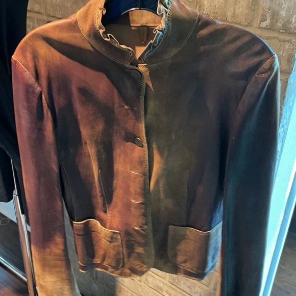 Italian brown buttery soft leather jacket with buttons and neck ruffle. - Picture 2 of 8